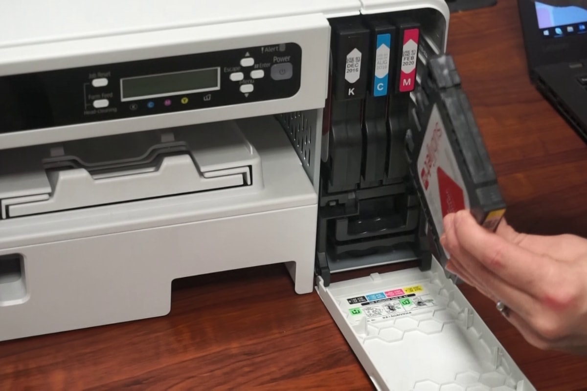 Installing Ink in SG400 SG800 Printer | Coastal Business